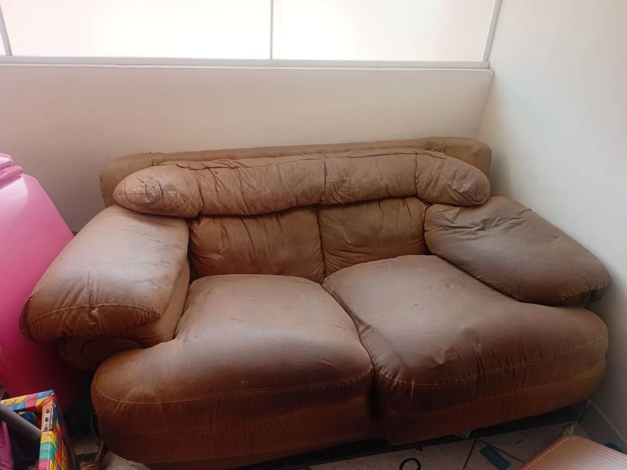 Sofa couro