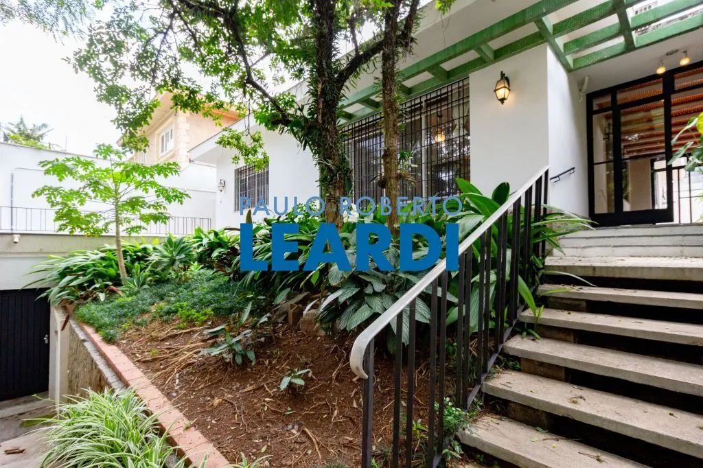 CASA EM CONDOMÍNIO - PACAEMBÚ - SP