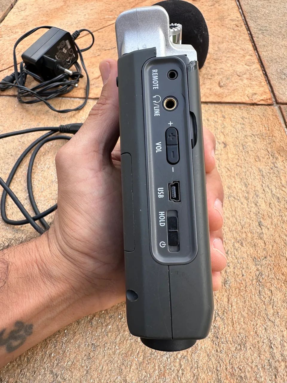 Gravador Zoom H4n - Funcionando perfeitamente + acessórios - Foto 4