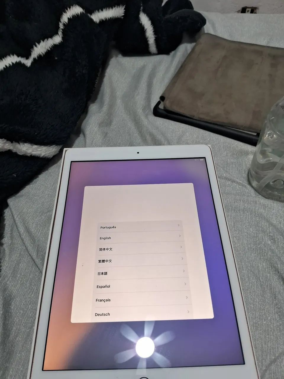 APPLE IPAD 8 GERAÇÃO TELA 10.2 POLEGADAS, 32 GB MEMORIA NA CAIXA E VEM COM CAPA - Foto 2