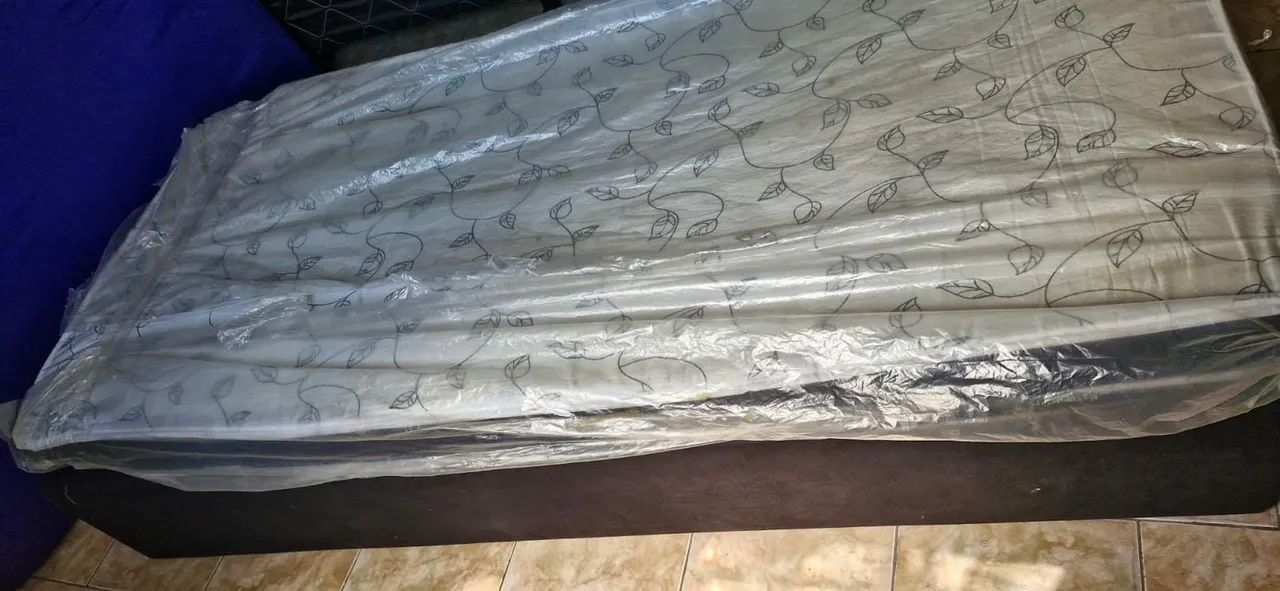 Cama de solteiro com colchão  - Foto 2