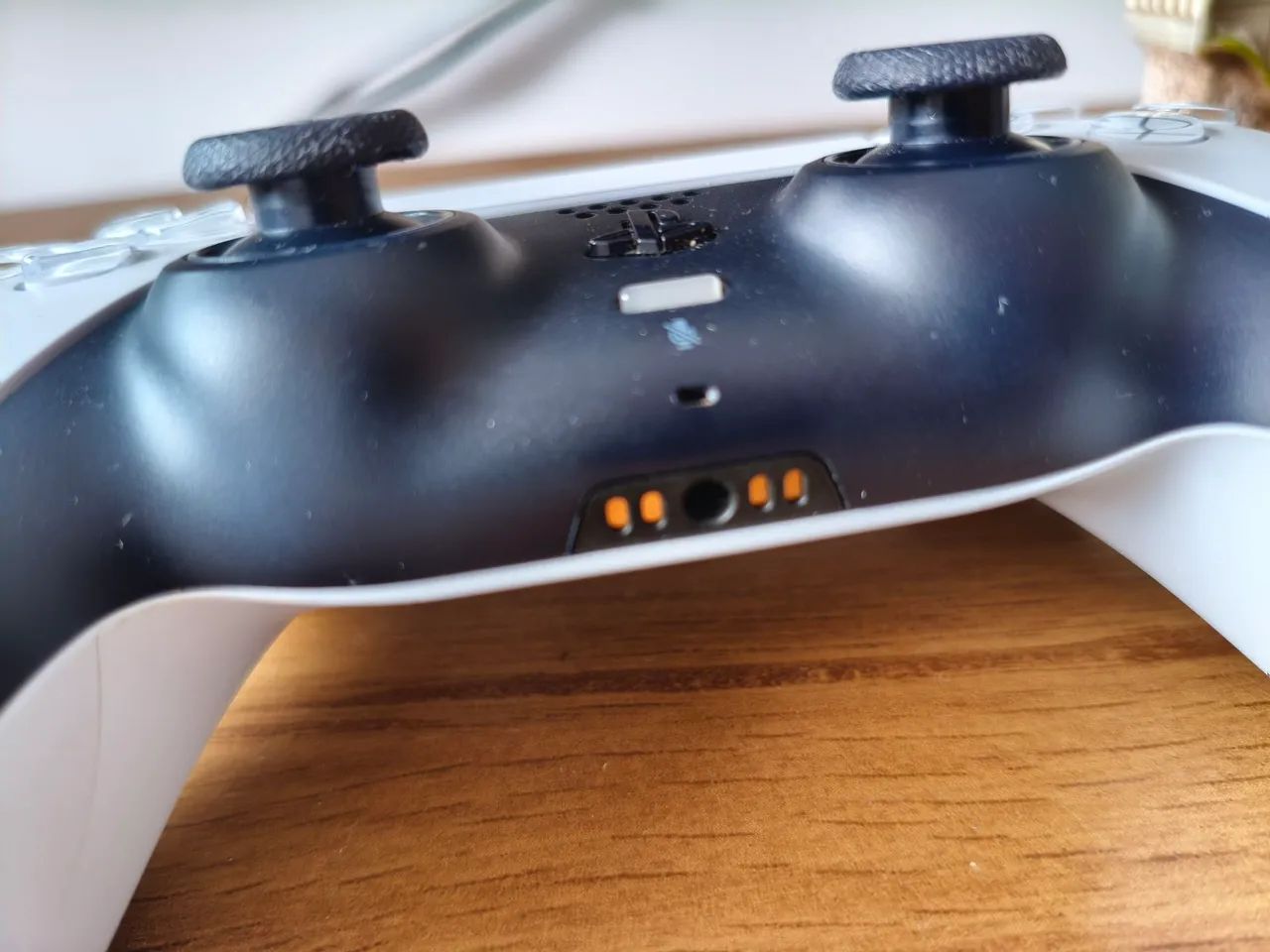 CONTROLE PS5 DUALSENSE BRANCO ESTADO DE ZERO - Foto 4