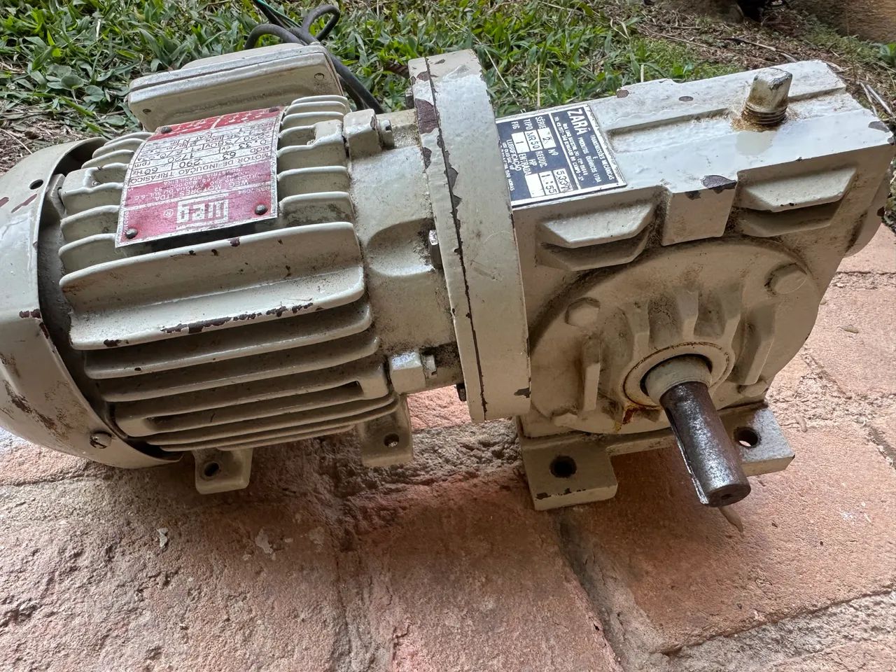Motor redutor WEG 