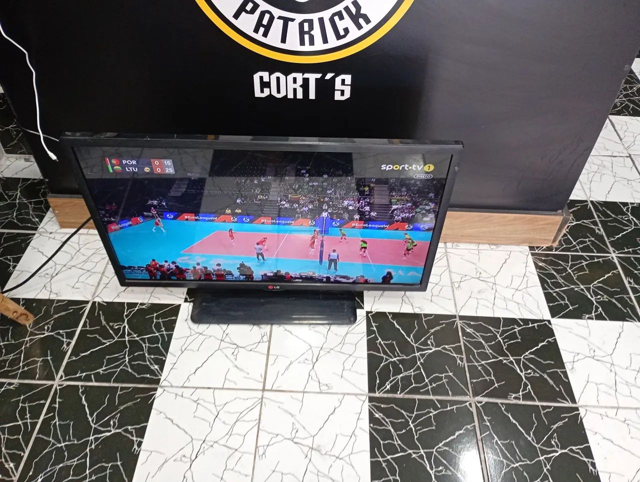 Vendo tv LG 32.poekgadas polegadas top de linha com conversor digital integrado R$ 550,00 - Foto 5