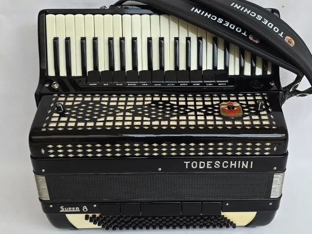Acordeon 120 Baixos Todeschini Super 8 Já Eletrificada - Foto 2