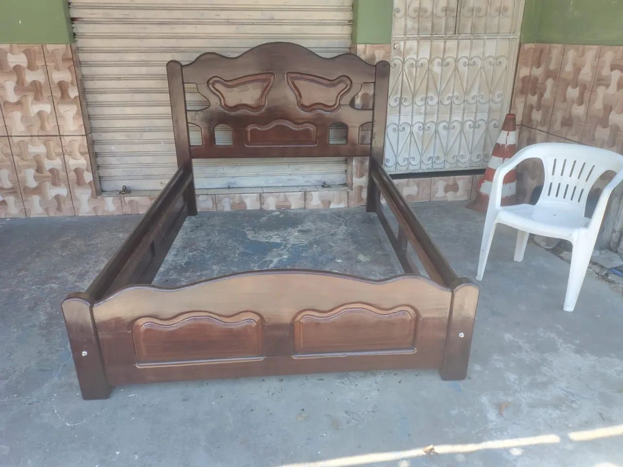 CAMA DE CASAL DE MADEIRA - Foto 2