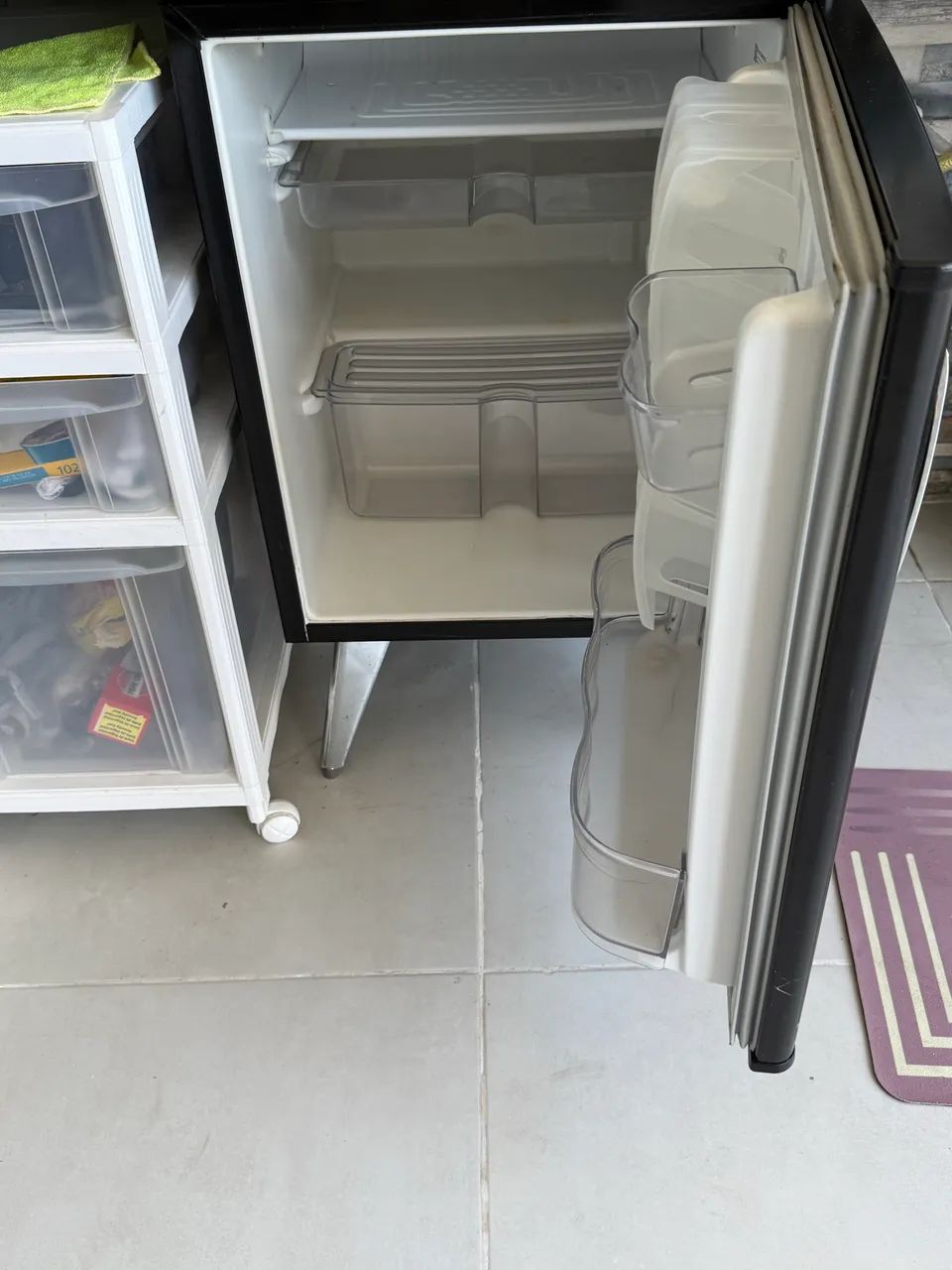 Frigobar Brastemp retrô 