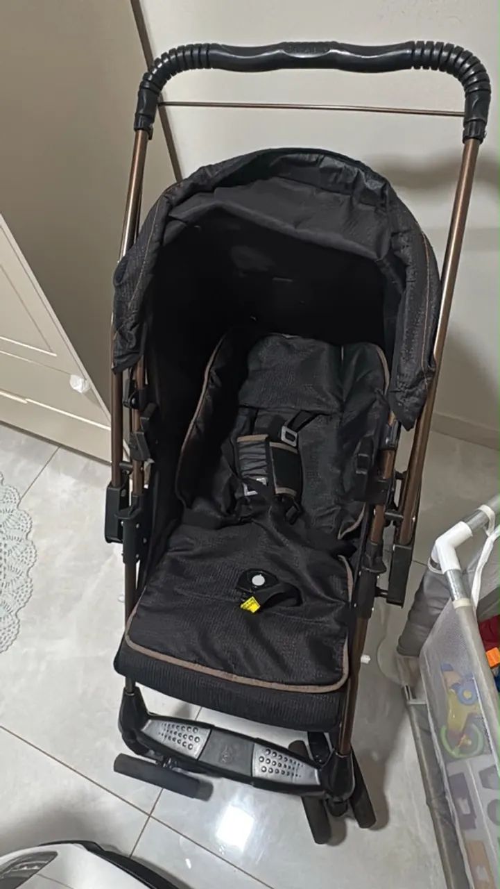 Carrinho para bebê com bebê conforto  - Foto 2