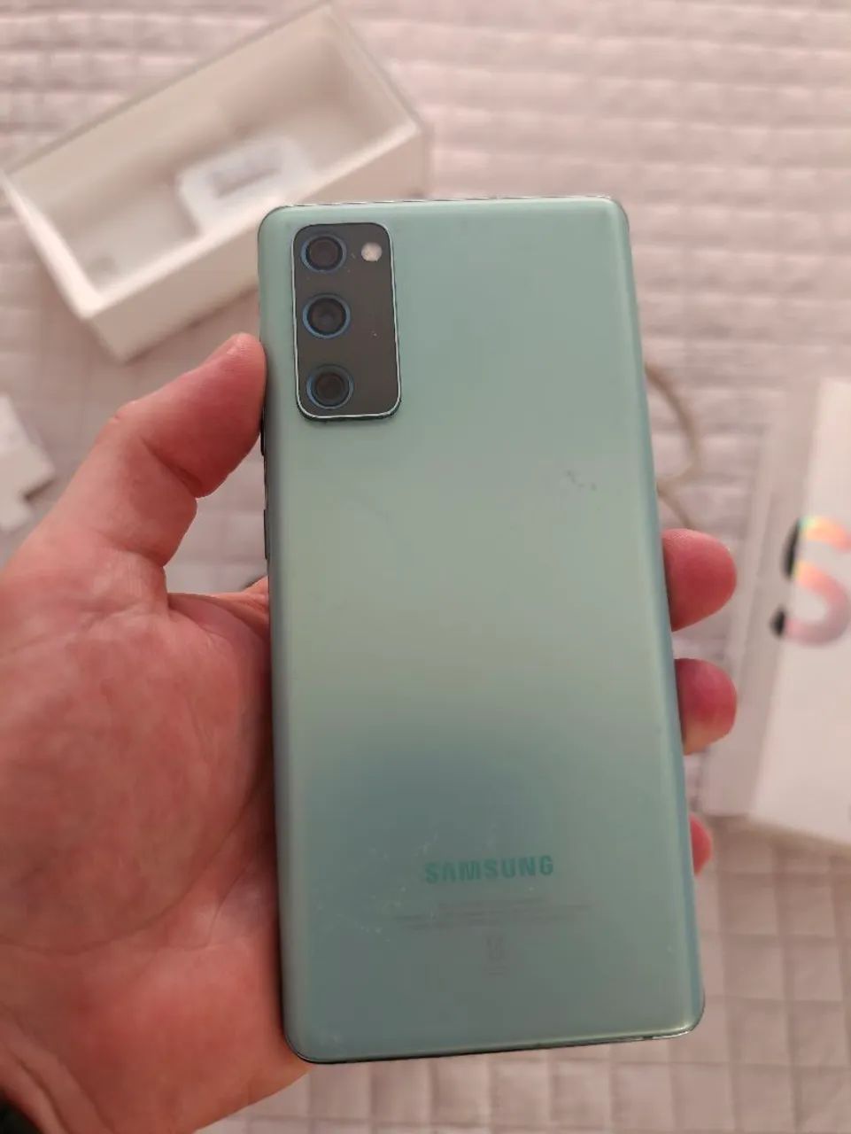 Samsung s20FE