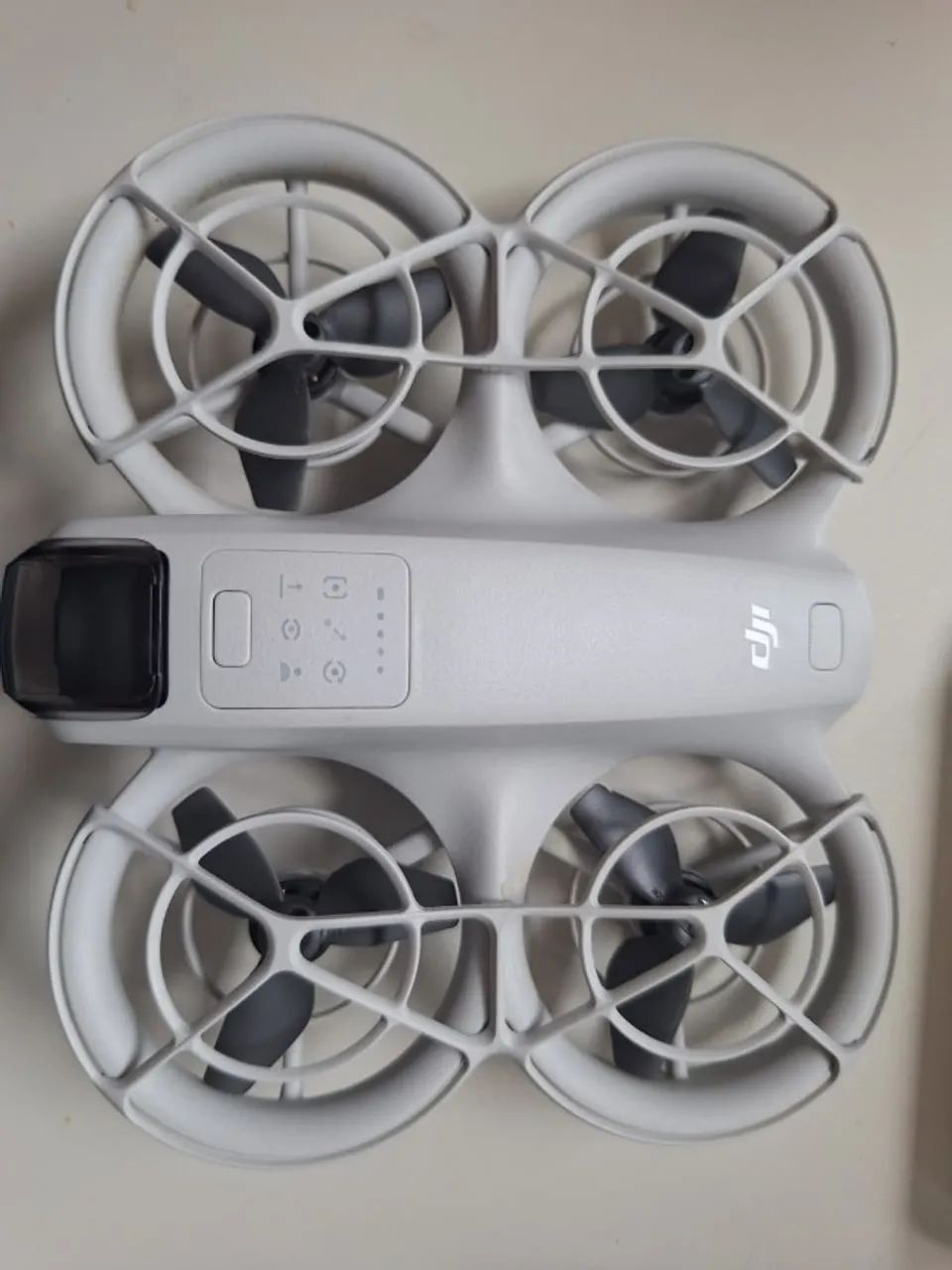 DJI NEO Combo Fly More - Foto 2