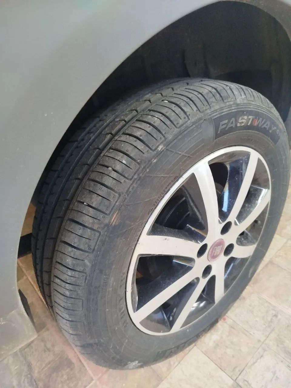 Fiat Strada Working 1.4 MPI Fire Flex 8V CD 2013 - Foto 4