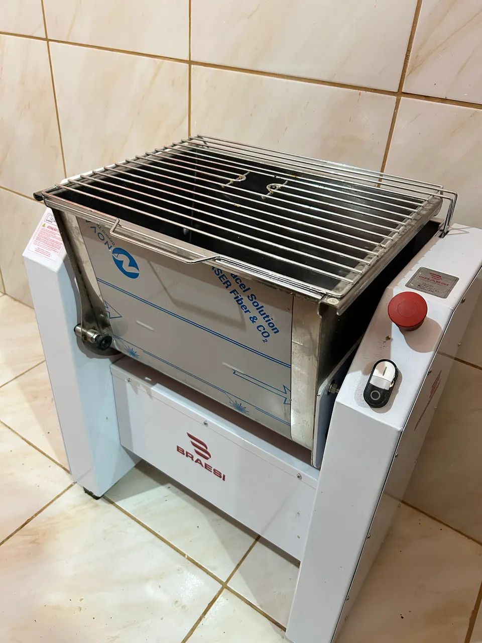 Batedeira 25kg muito novo 