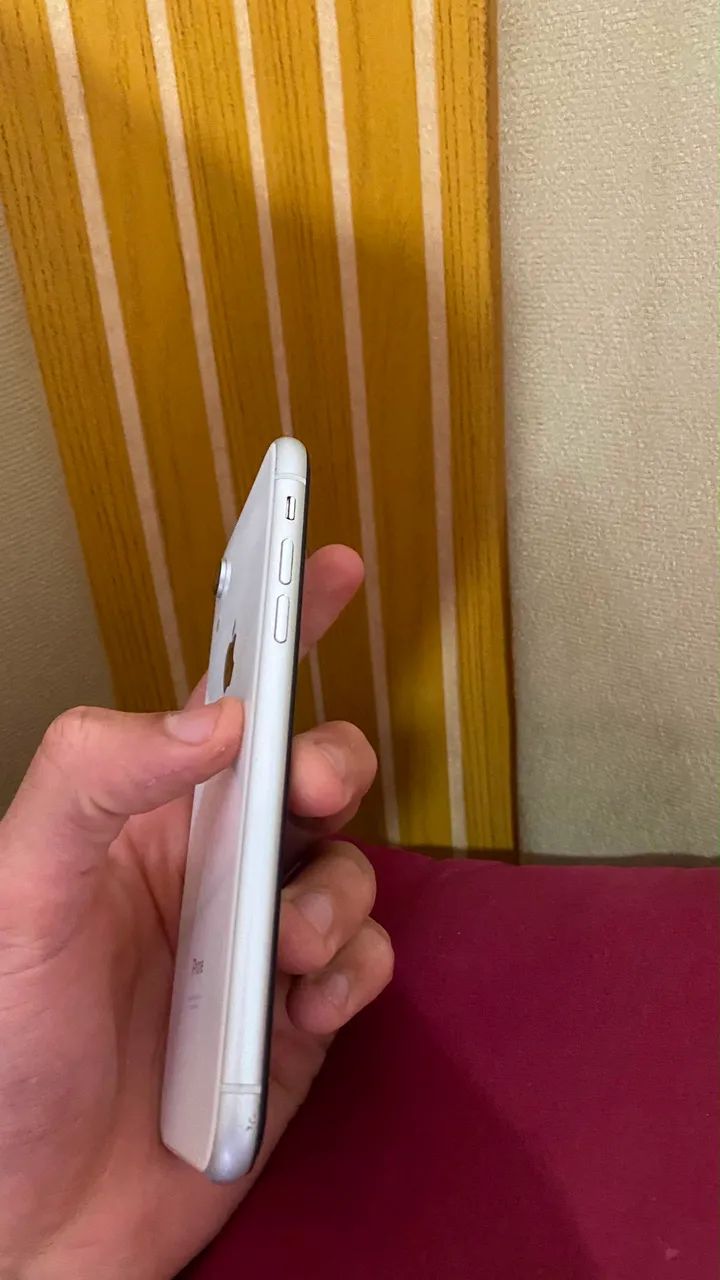 iPhone XR 128gb branco  - Foto 5