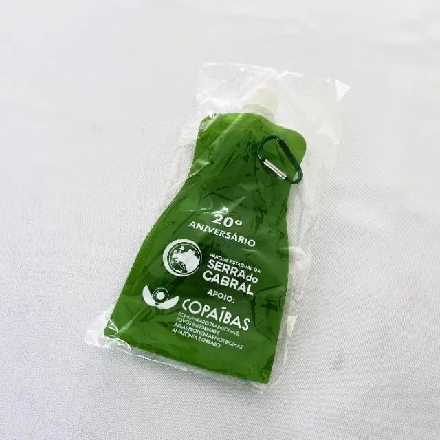 Garrafa de Plástico p/ Água Verde 500 ml Dobrável - Foto 3