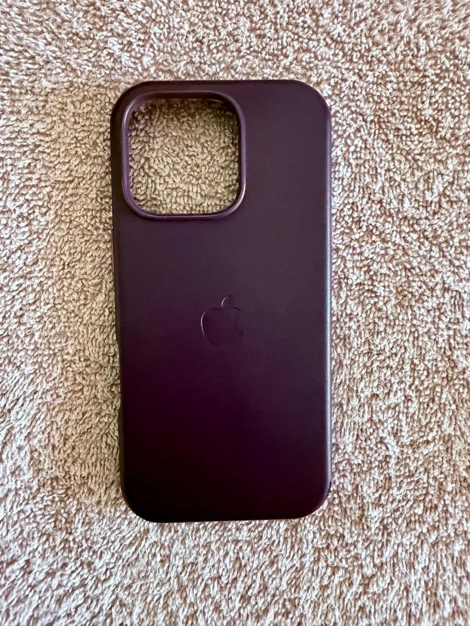Vendo capinha usado de IPhone 16 pro