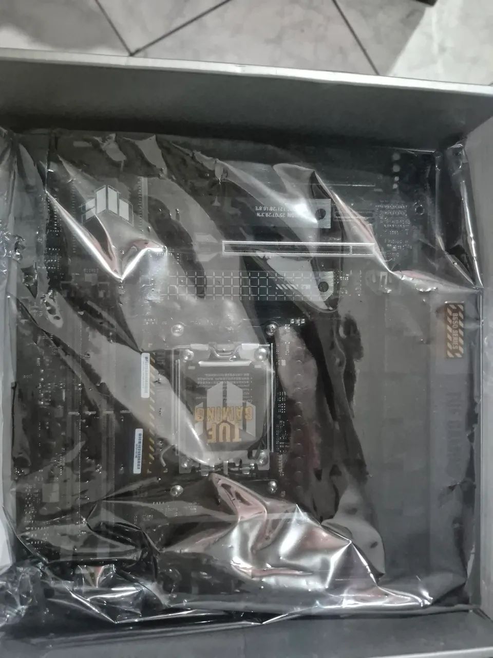 ASUS TUF GAMING B650M-PLUS - Foto 2