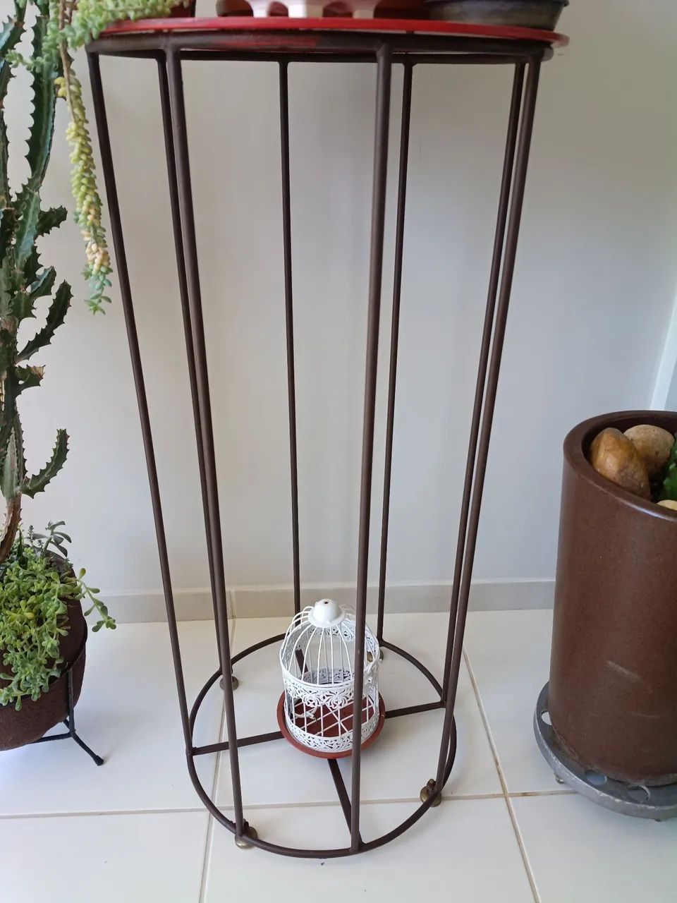 Tripé e banco para plantas - Foto 2
