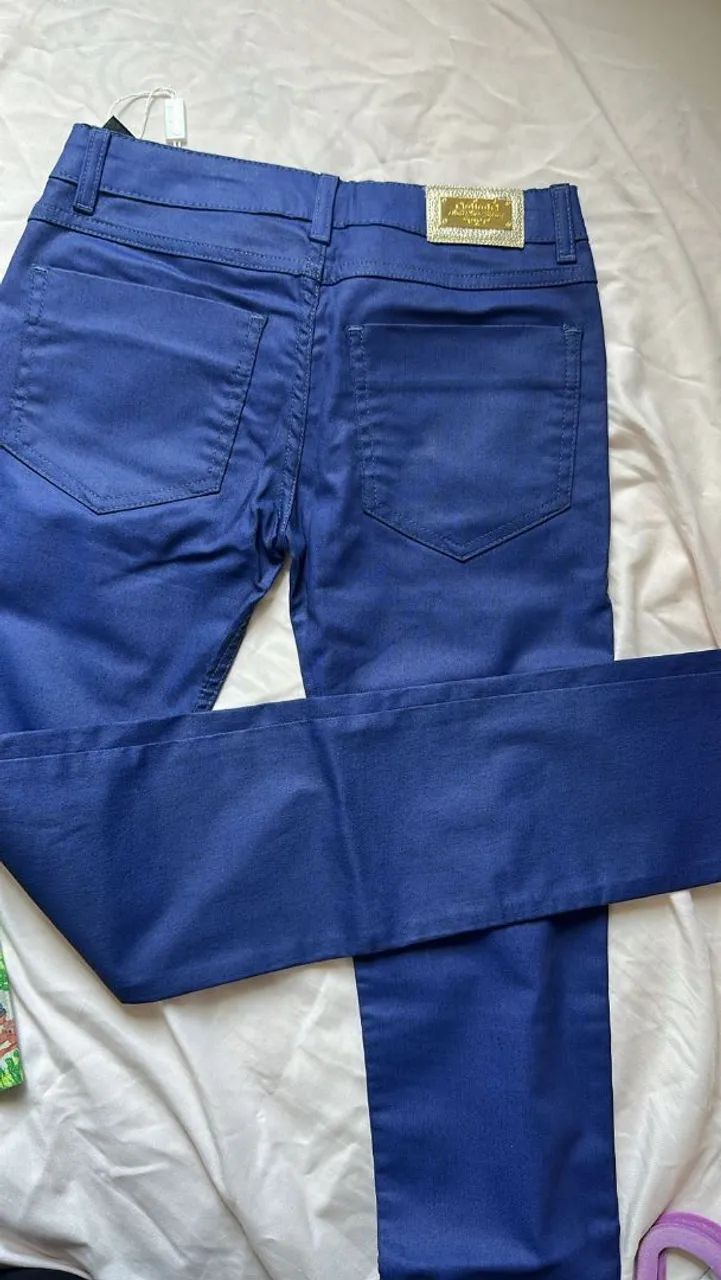 Calça infaltil Anime tamanho 14 - Foto 2