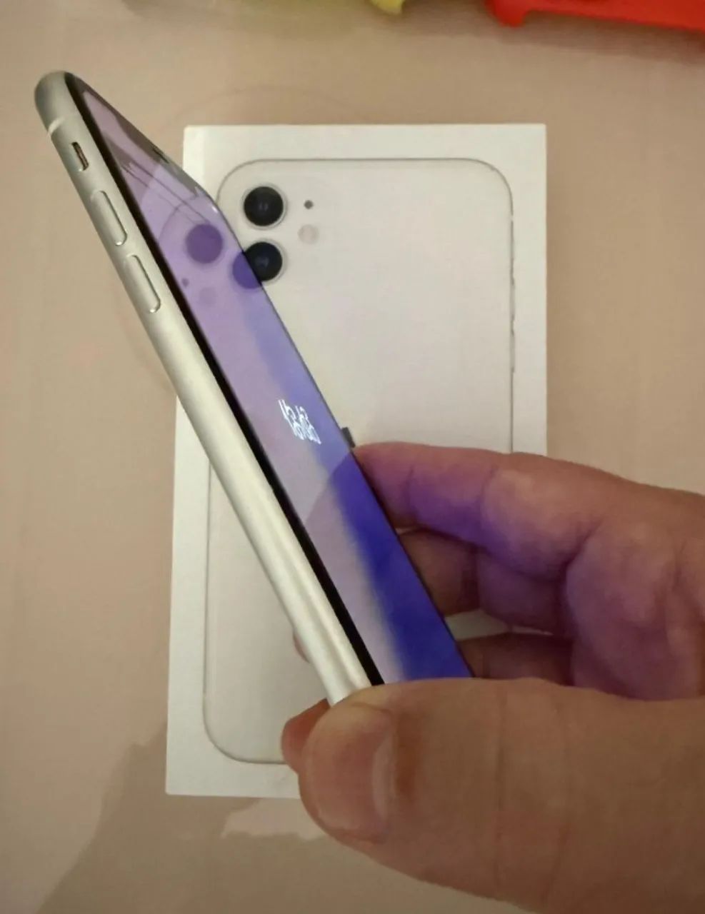 iPhone 11 64 Gb Branco - Foto 2
