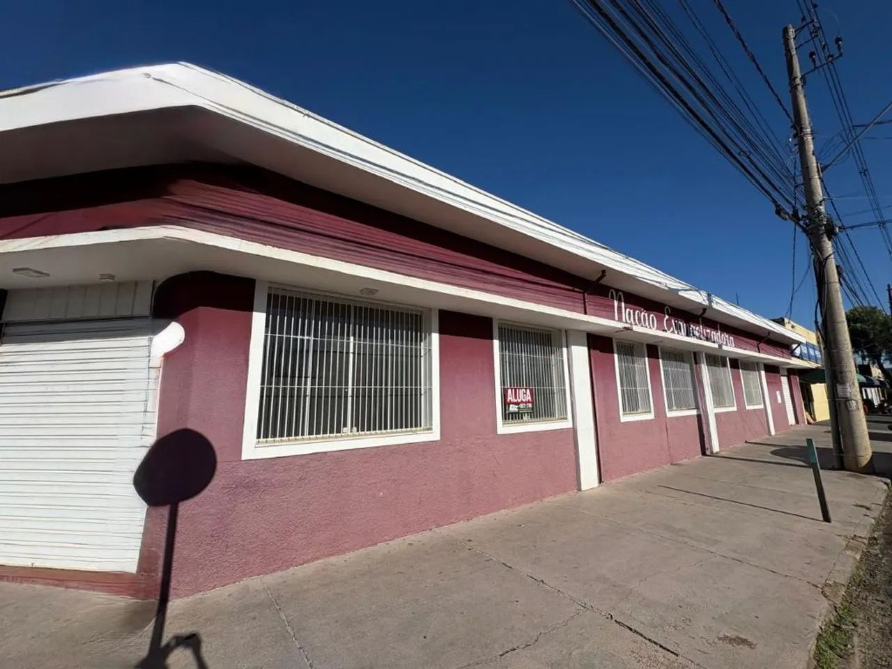 Barracão comercial a venda e para locação no bairro Vila Vakula em Cosmópolis/SP.