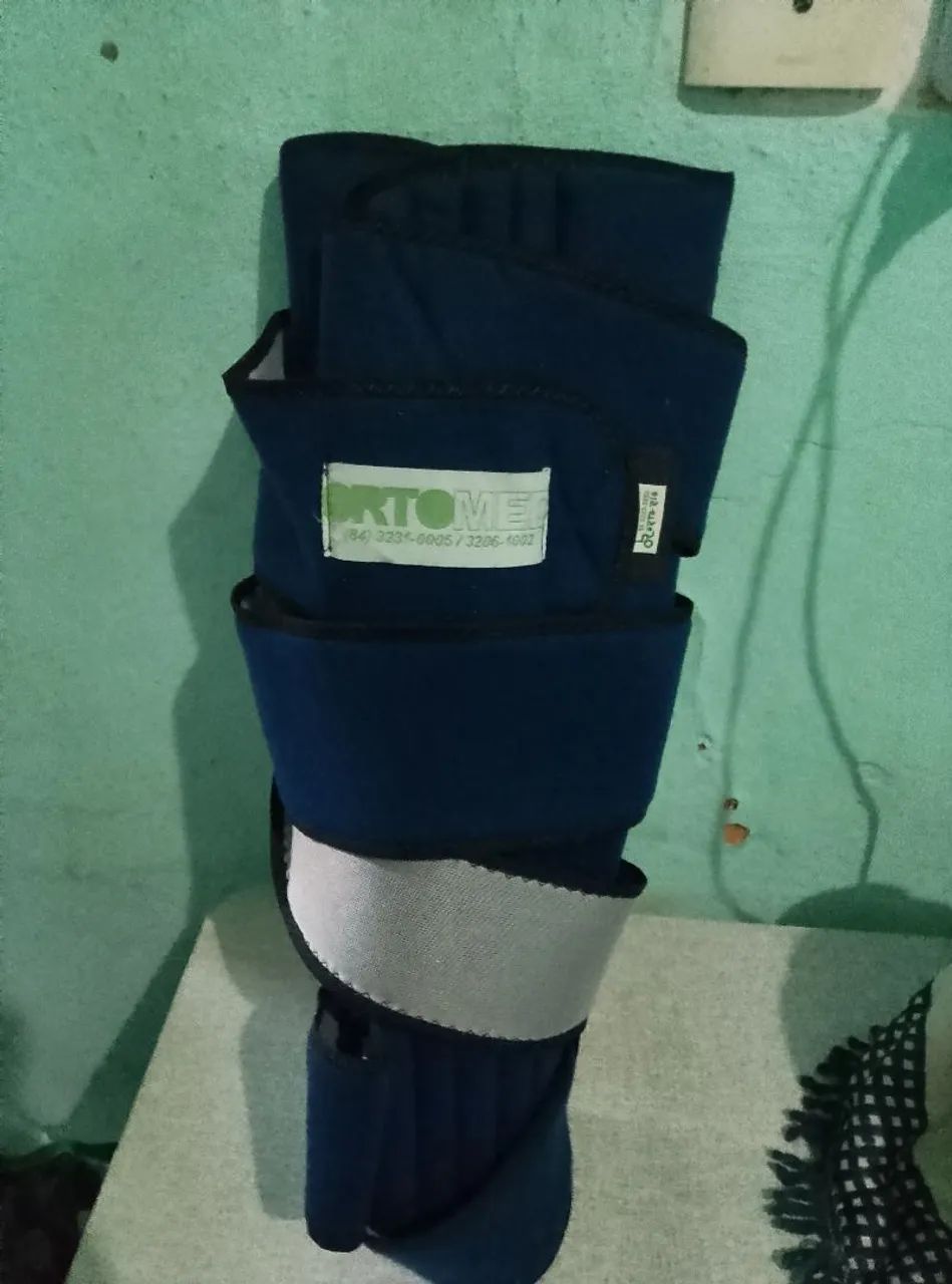 Vendo Bota Ortopédica e Perneira muito Novas.