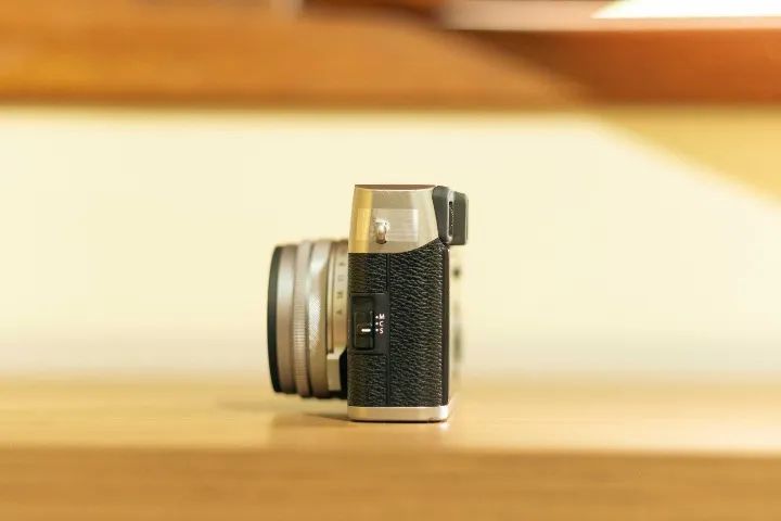 Fujifilm X-100f (silver) Completa Com 5.500 Clicks + Extras