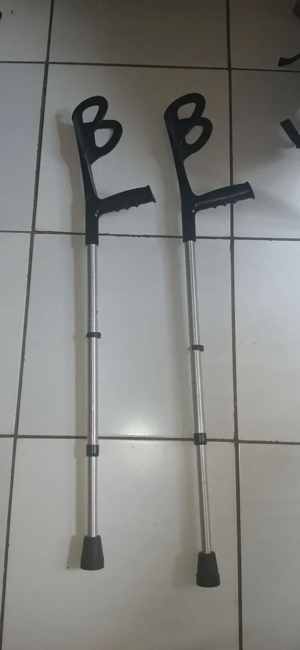 PAR DE MULETAS REGULÁVEIS 