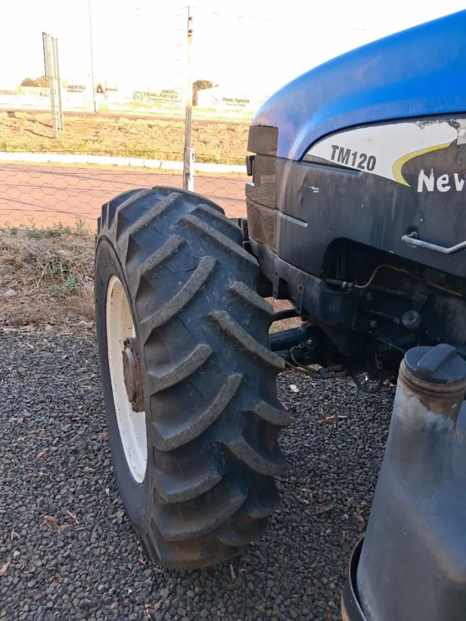 Trator Tm 120 ano 2000 - Foto 4