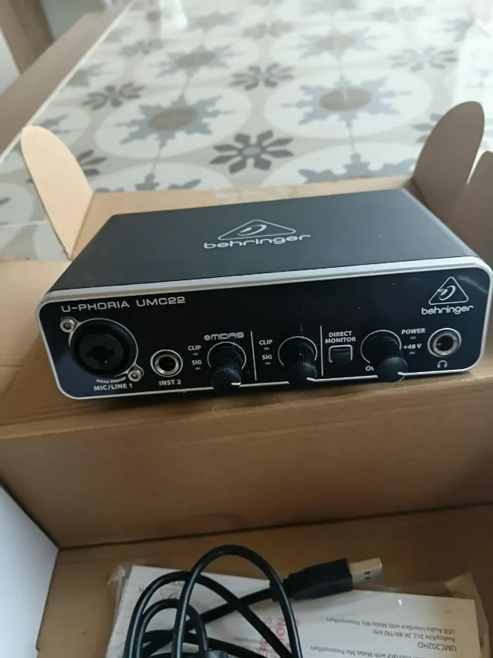 Interface de Áudio - Behringer UMC22 - Foto 4