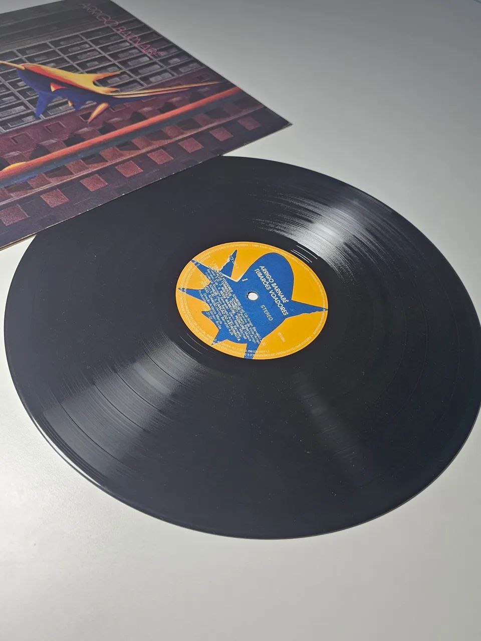 Vinil LP Arrigo Barnabé - Tubarões Voadores - Foto 2
