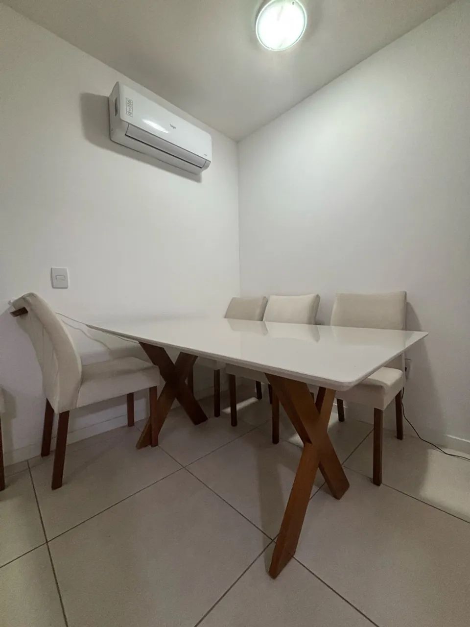Mesa de jantar com 6 cadeiras - imperdível / ACEITO PROPOSTA - Foto 3