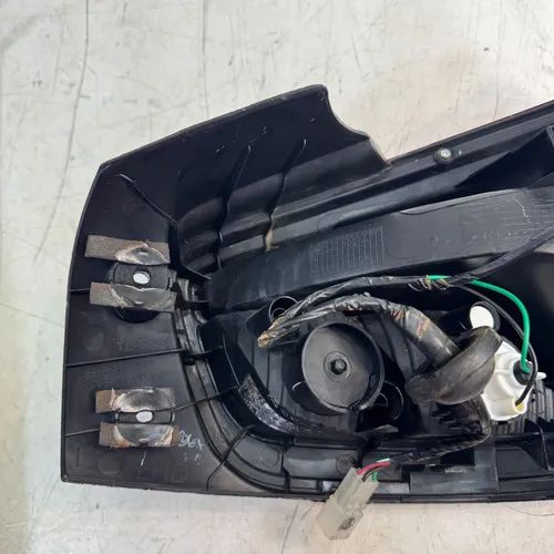 Lanterna Traseira Renault Kwid 2018 2025 S/led Esquerda Orig Esquerdo/motorista Vermelho - Foto 7