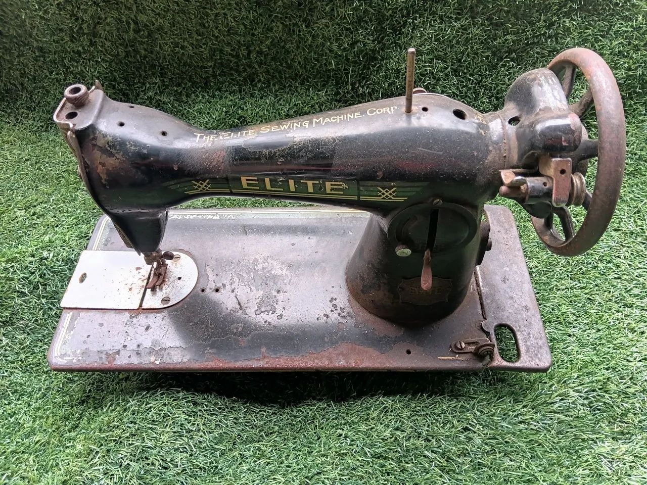 Máquina de costura antiga elite