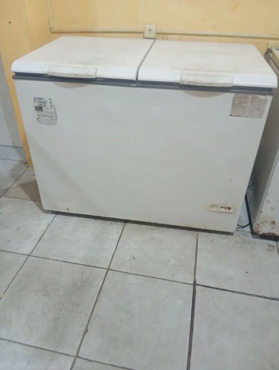 Frizer 2 portas