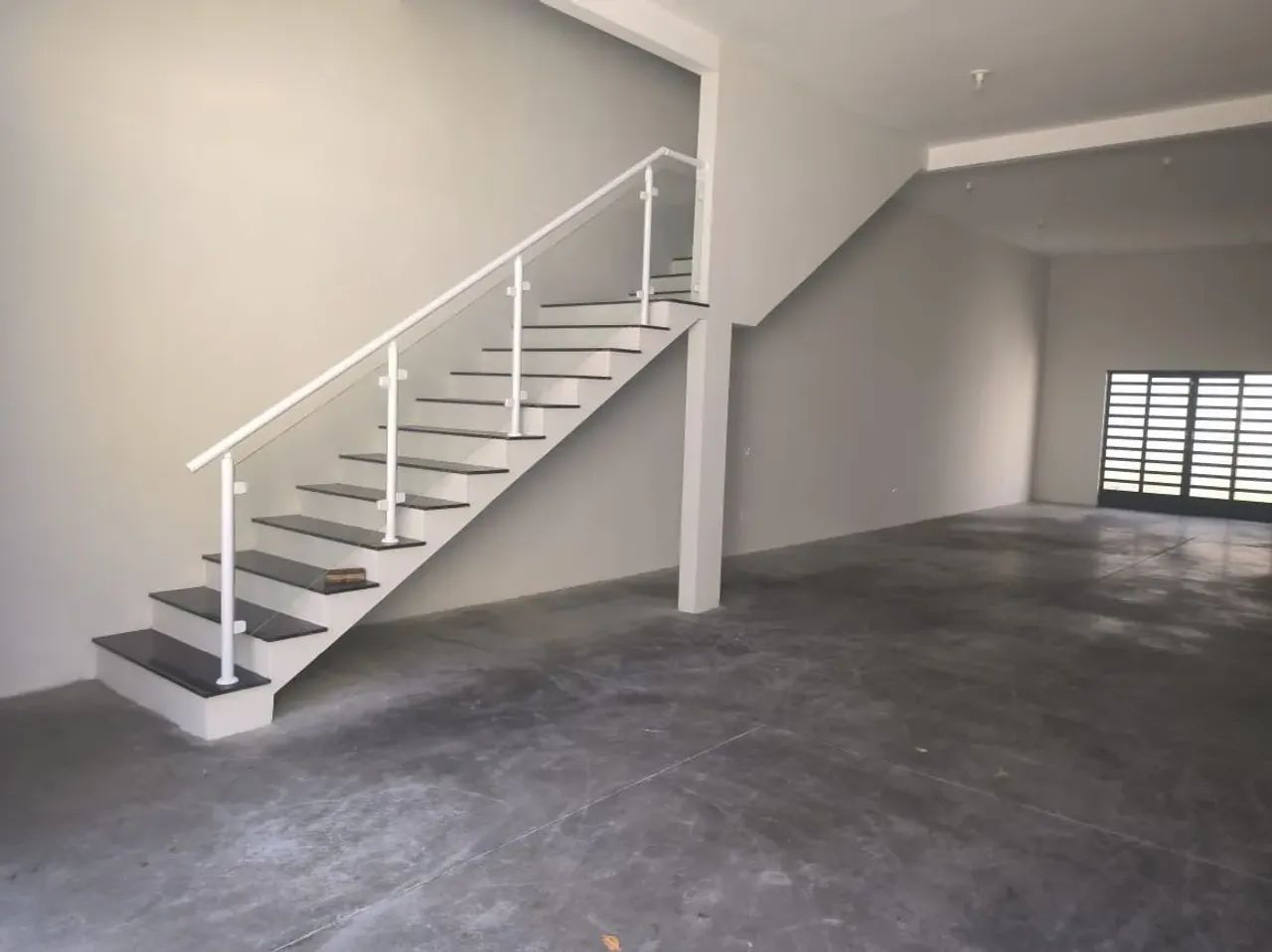 Galpão 250m² de contrução piso inferior e superior - Foto 4