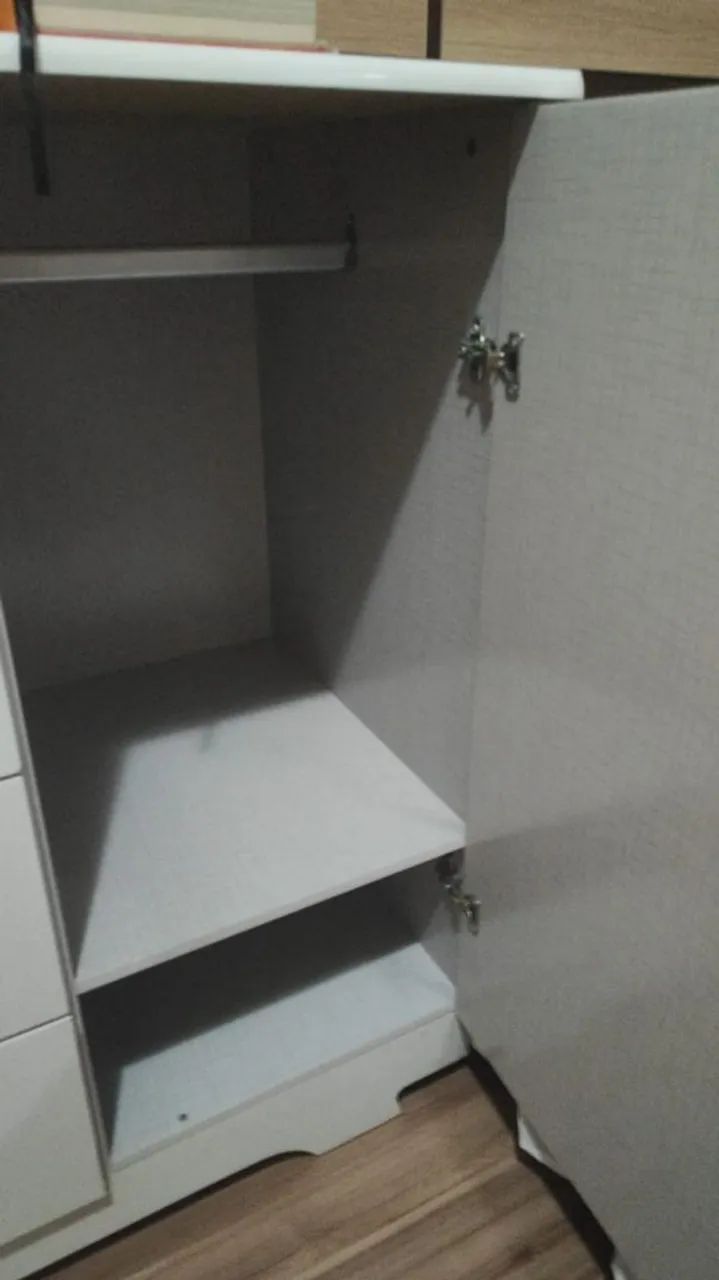 Cômoda + Guarda-Roupa excelentes - Foto 2