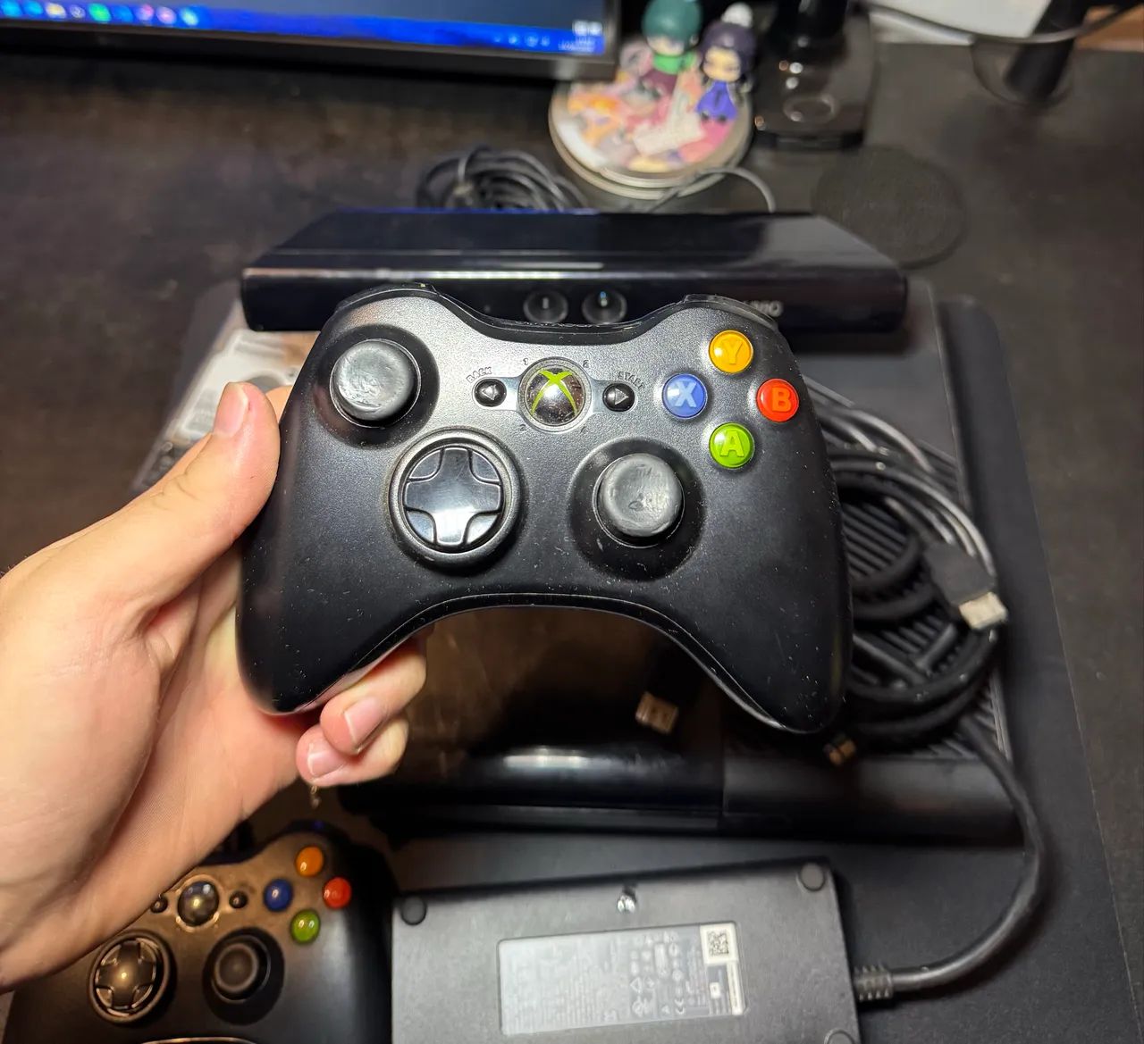 XBOX 360 - 2 controles - 1TB - Foto 3