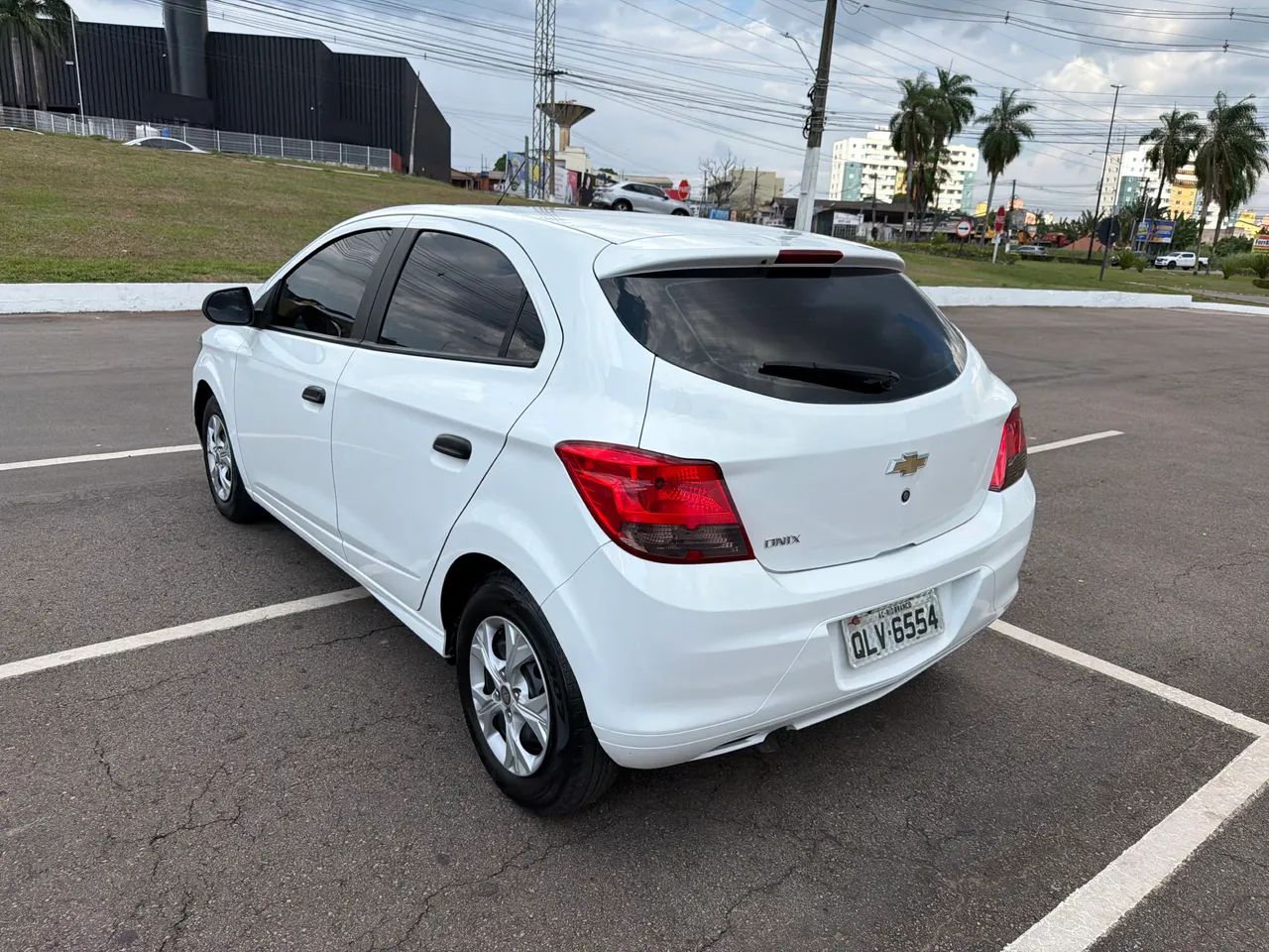 Chevrolet Onix JOY Hatch 1.0 8V Flex Mec. 4P 2019 - Foto 5