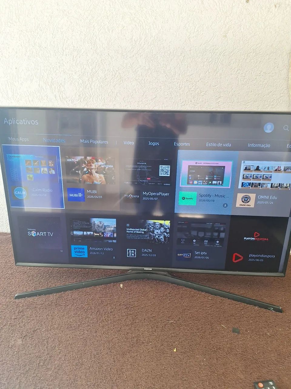 TV SMART SANSUNG 40 POLEGADAS FUNCIONANDO PERFEITAMENTE SEM DETALHES ACEITO CARTÃO  - Foto 3