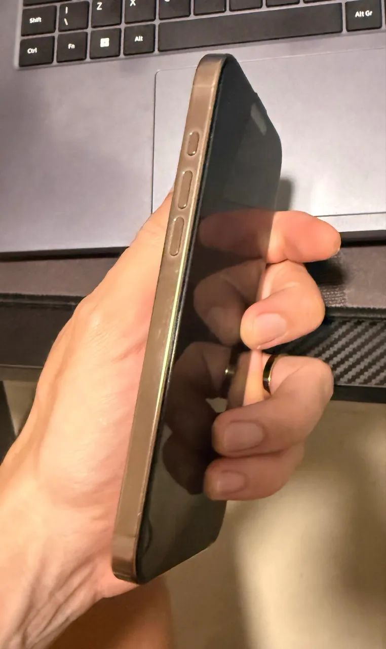 iPhone 16 Pro Max 256gb desert - Foto 5