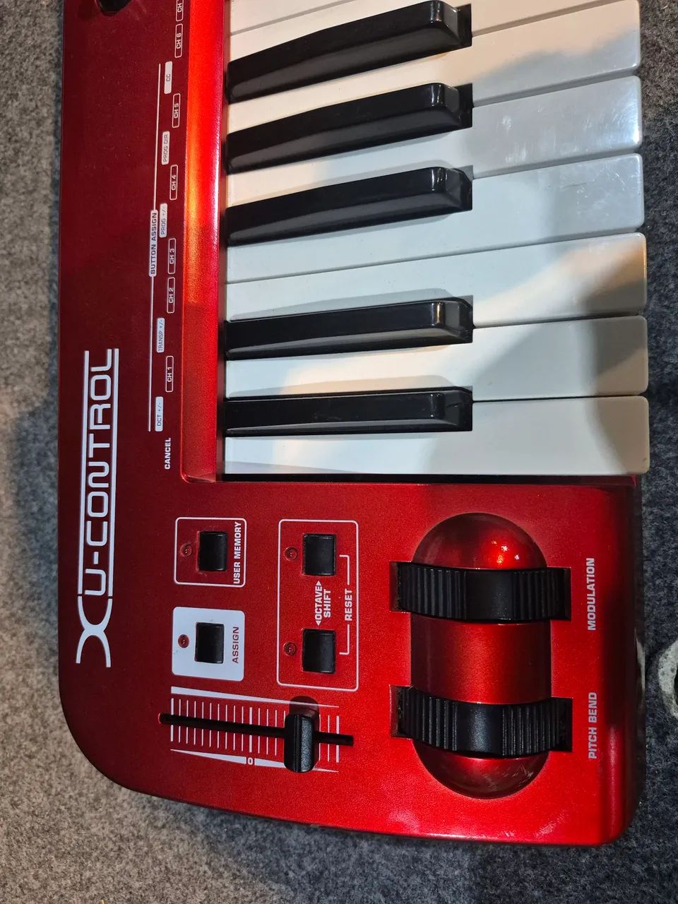 Controlador Behringer UMX610 - Foto 4