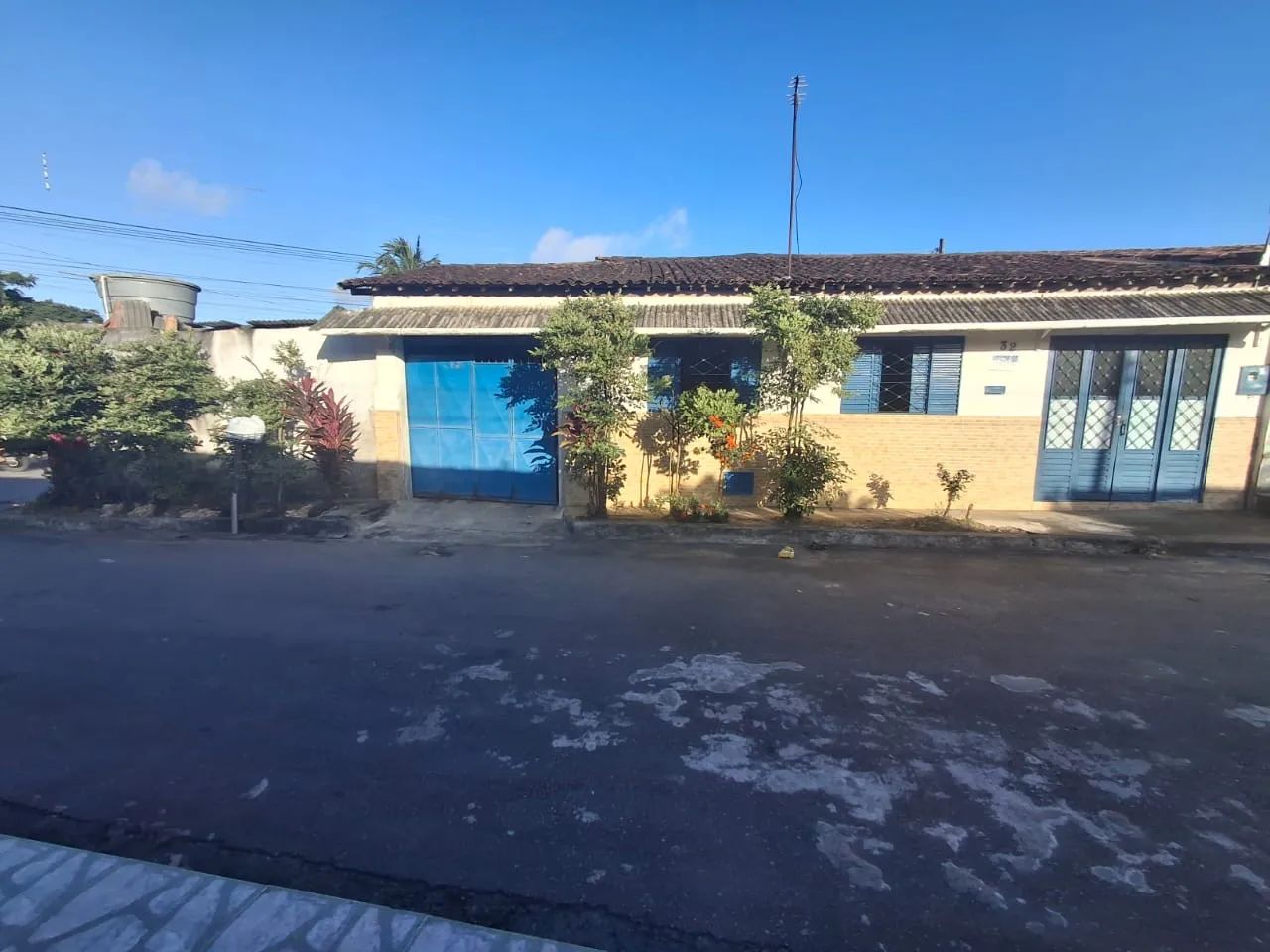 Vende-se está casa 