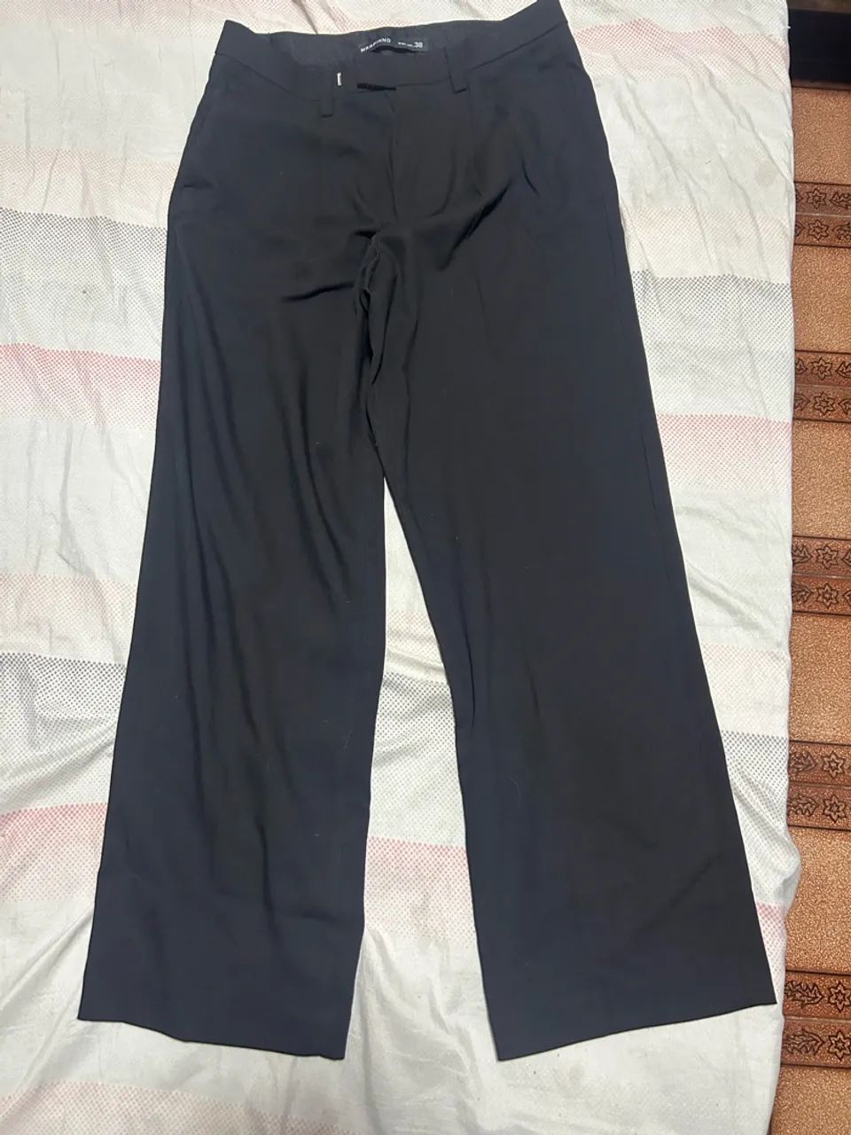CALÇA ALFAIATARIA - MARFINNO NUNCA USADA - Foto 2