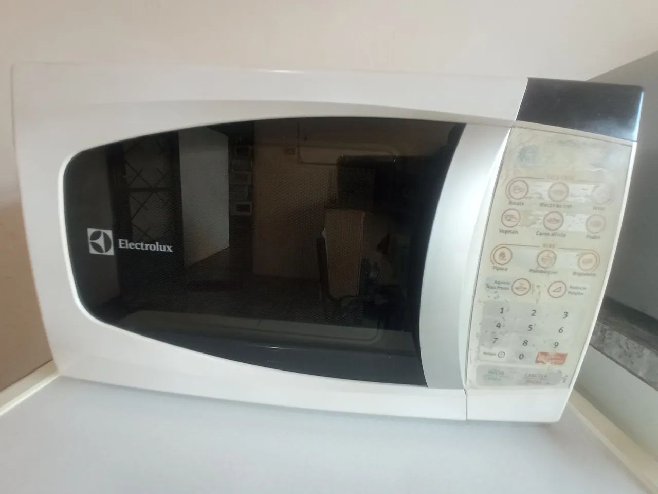 MICROONDAS ELECTROLUX 21 LITROS  - Foto 2
