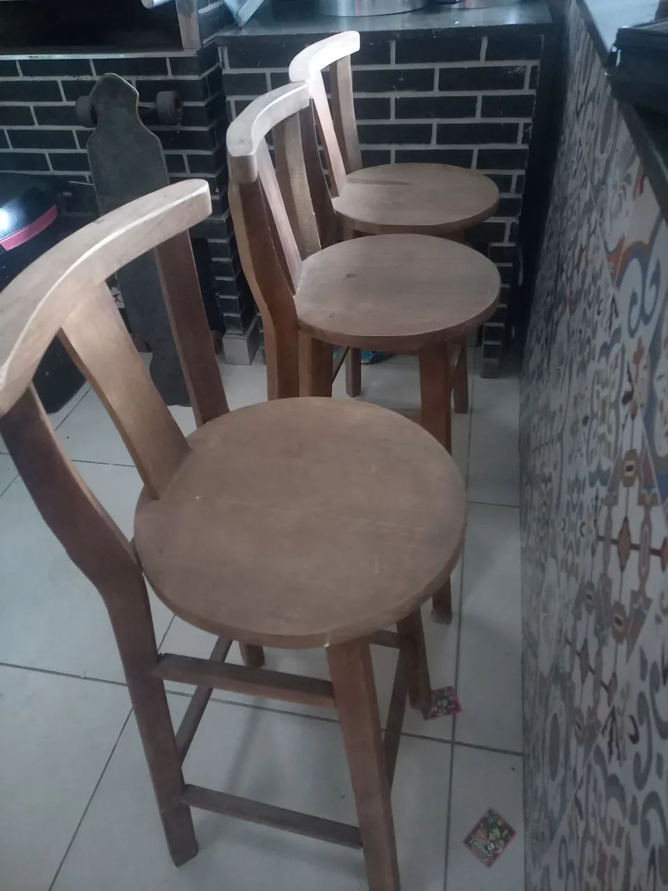 Banquetas de madeira maciça 