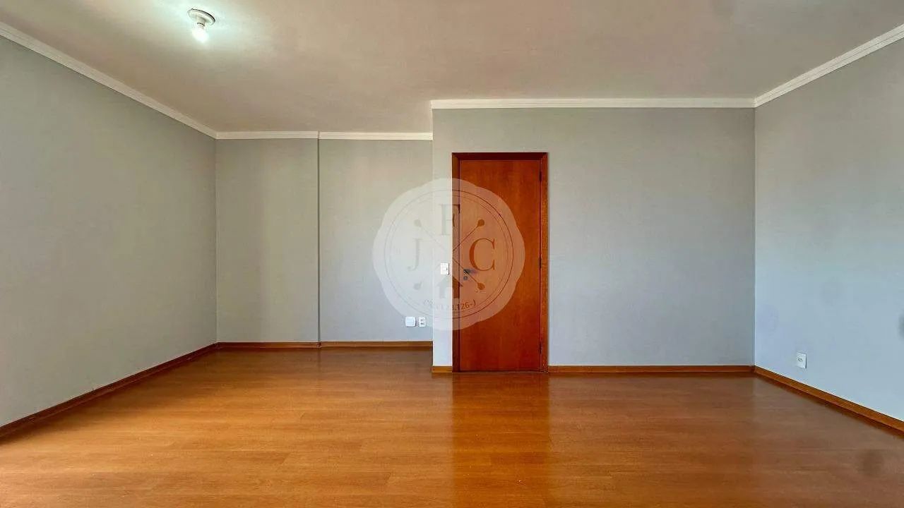 Apartamento com 125 m² e 4 Quartos para Alugar - Bairro Centro - Foto 4