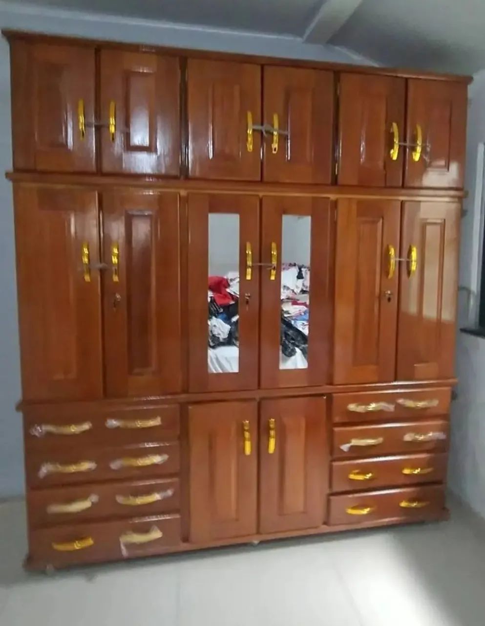 Guarda roupa madeira de lei