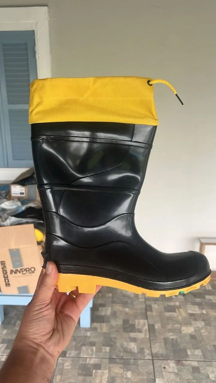 Botas com amara - Foto 2