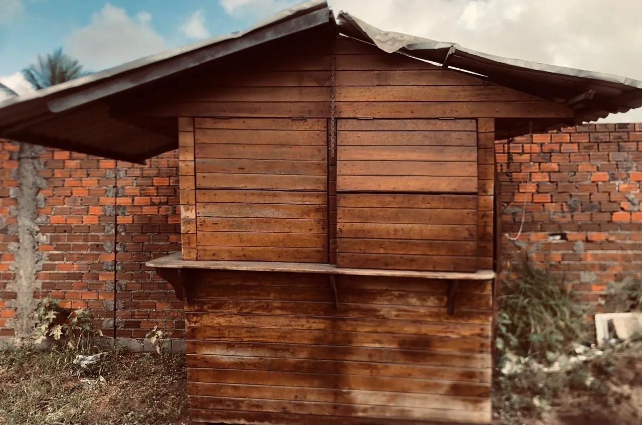 Quiosque todo em madeira