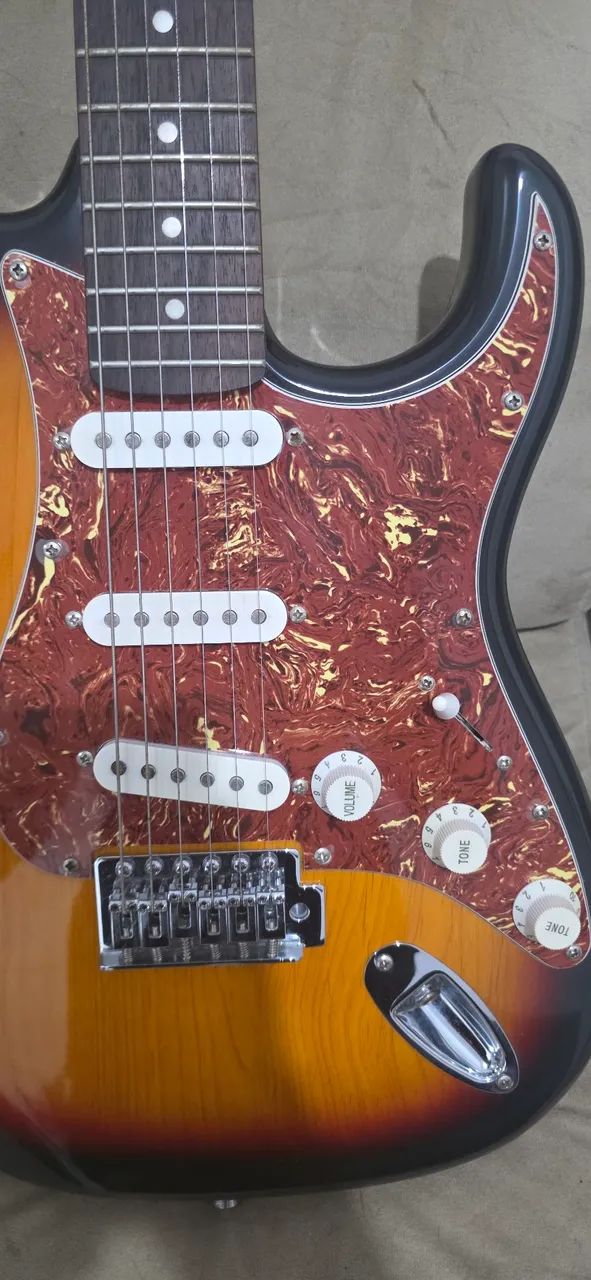 Guitarra elétrica Memphis Mg32 - Foto 2